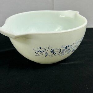 Pyrex Colonial Mist White Blue Cinderella Nesting Bowl Daisys 6” # 441 750ml